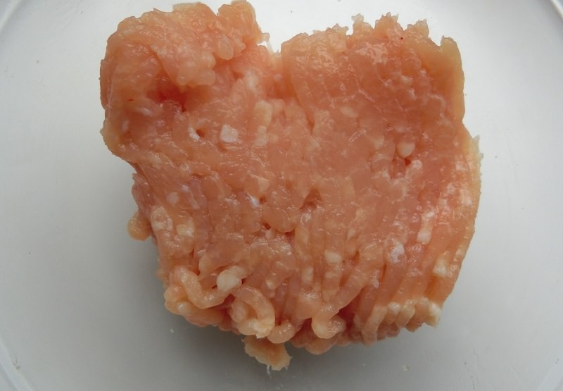 鶏のひき肉（ミンチ肉）のサルモネラ汚染にご注意ください。