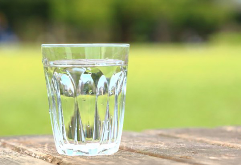 硬水と軟水の違いって何？それぞれのメリットとデメリット。使い分けと飲み分けを解説。